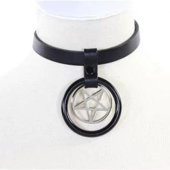 Funk Plus Christmas GENUINE LEATHER PENTA RING CHOKER