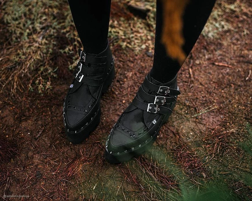 TUK-A9559 Black 3-Buckle Pointed Dino Lug Sole Boot Women 6 TUK-A9559 Black 3-Buckle Pointed Dino Lug Sole Boot Women