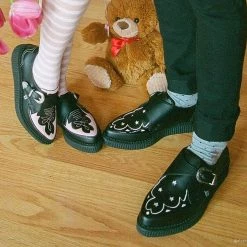 TUK-A9573 Black & White Star Western Pointed Buckle Creeper Women