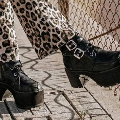 Women TUK-A9580L Black 2-Buckle Nosebleed Boot