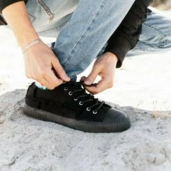 Women TUK-A9589 Black Canvas Low Top Sneaker